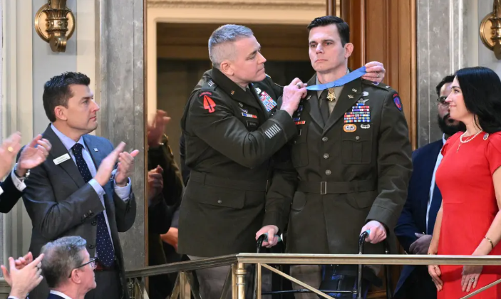 Chief Warrant Officer Eric Slover received the Congressional Medal of Honor for his role in the raid to capture Venezuelan dictator Nicolás Maduro.