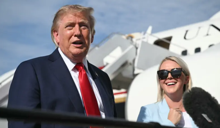 Trump, Leavitt